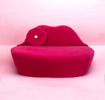 The Kiss Sofa