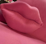 Le Kiss Sofa