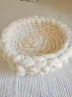 Exquisite Pearl White Cushion