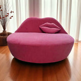Le Kiss Sofa